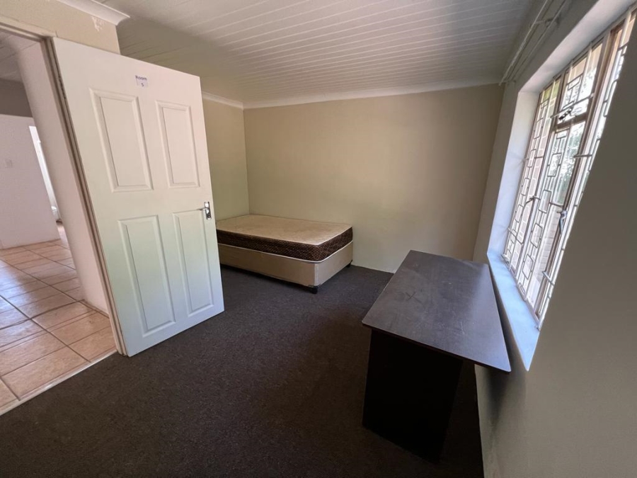 7 Bedroom Property for Sale in Brandwag Free State